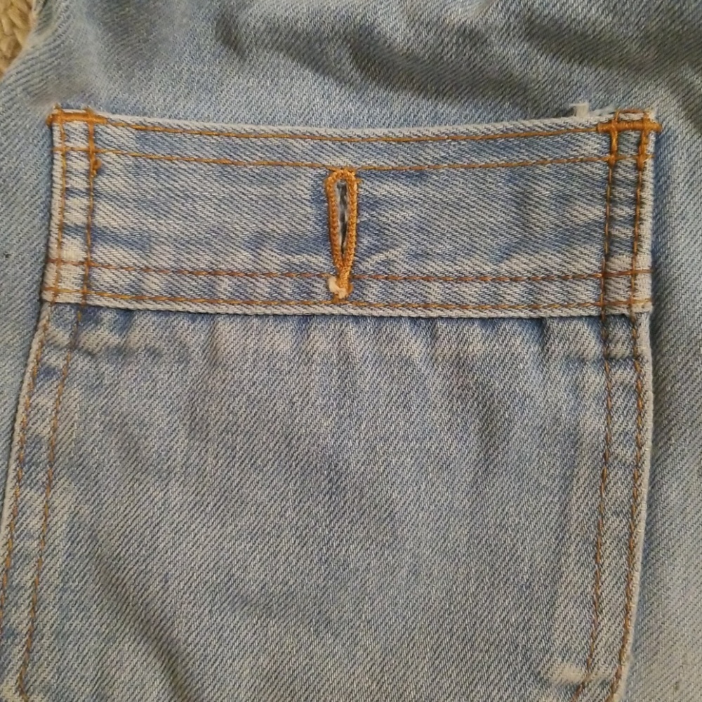 Authentic Vintage Shorts Size 32 - Picture 4 of 7